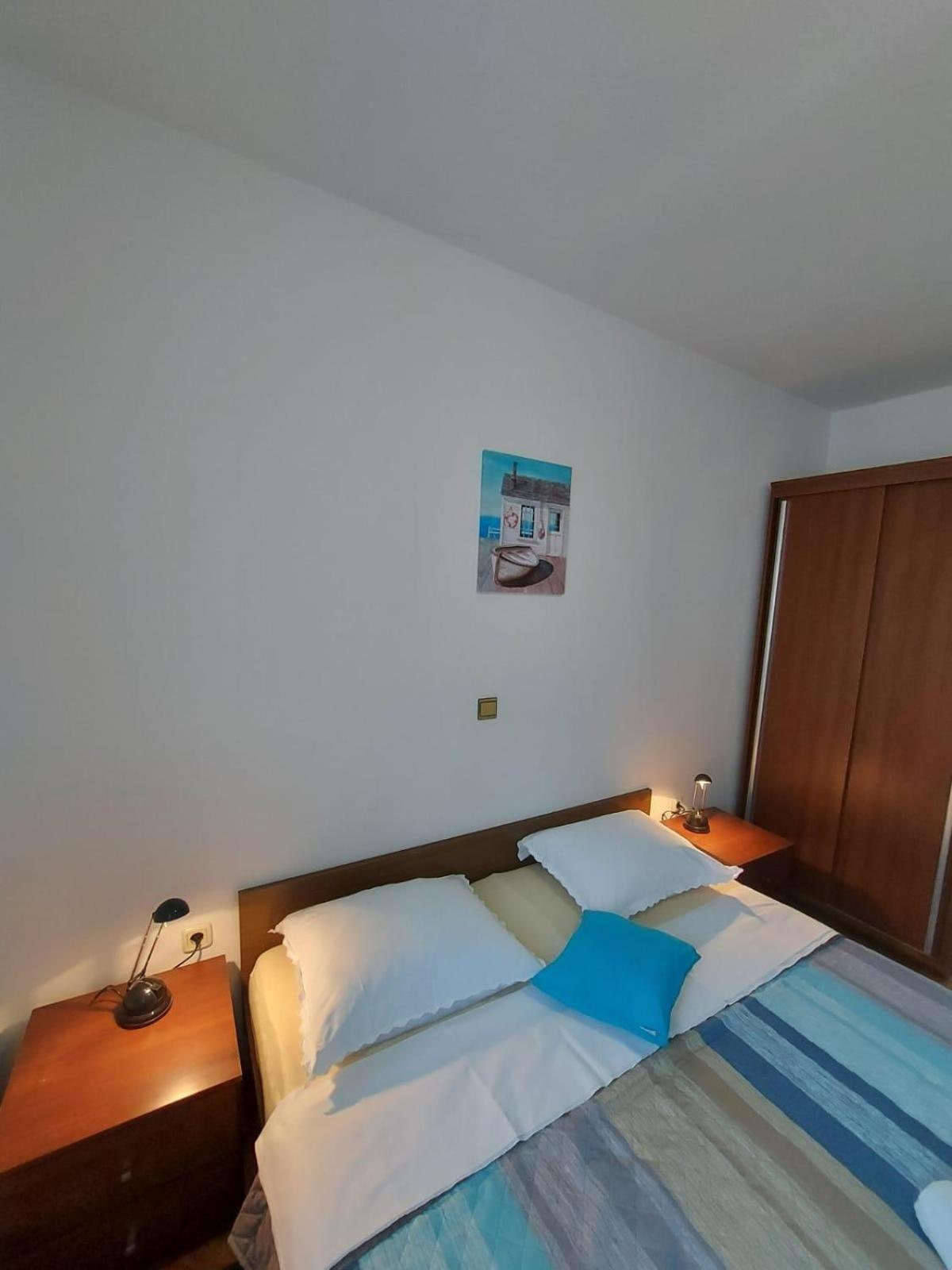 Apartments By The Sea Duce, Omis - 2731 Dugi Rat Rom bilde